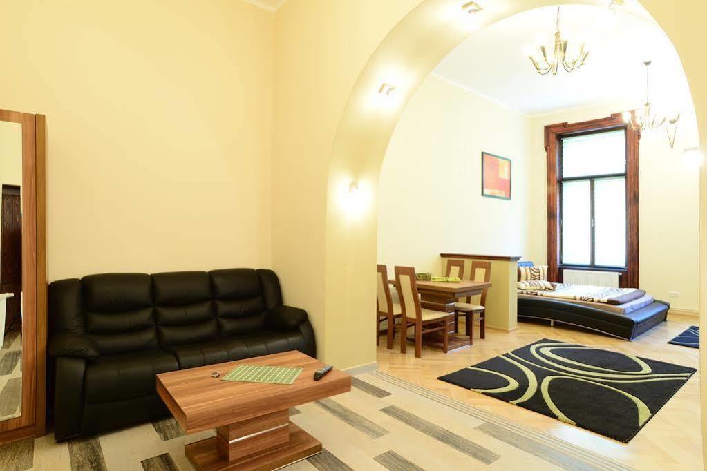 Select City Center Apartments ブラショフ エクステリア 写真